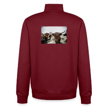 Schottisches Hochlandrind - Unisex Organic Zip Sweatshirt von Stanley/Stella - Burgunderrot - Hinten - AI Model Male 185 dark (185cm)