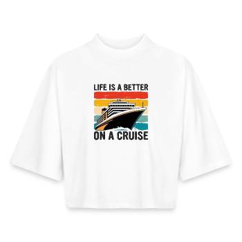 Das Leben ist besser auf einer Kreuzfahrt - Boxy Frauen Recyceltes 1/2 Sleeved T-Shirt by Stanley/Stella - Weiß - Vorne - AI Model Female 172 dark (172cm)