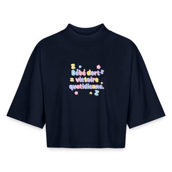 Bébé dort, victoire pour les parents ! - T-shirt femme coupe boxy recyclé manches mi-longues Stanley/Stella - marine - Devant - AI Model Female 172 light (172cm)