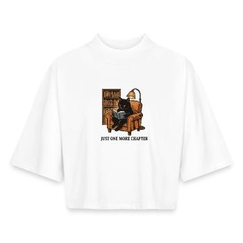 Chat qui lit dans la chaise lumineuse - T-shirt femme coupe boxy recyclé manches mi-longues Stanley/Stella - blanc - Devant - AI Model Female 172 dark (172cm)