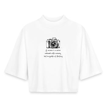 Fotografie jenseits der Techinique - Boxy Frauen Recyceltes 1/2 Sleeved T-Shirt by Stanley/Stella - Weiß - Vorne - AI Model Female 172 dark (172cm)