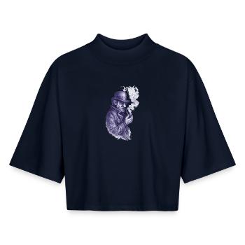 Détective fumeur de pipe dans l’ombre - T-shirt femme coupe boxy recyclé manches mi-longues Stanley/Stella - marine - Devant - AI Model Female 172 light (172cm)