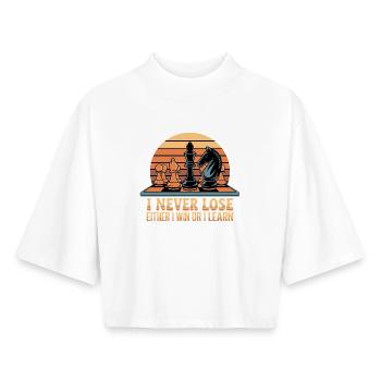 Schach Spruch - Ich verliere nie - Boxy Frauen Recyceltes 1/2 Sleeved T-Shirt by Stanley/Stella - Weiß - Vorne - AI Model Female 172 dark (172cm)