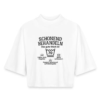 Schonend Behandeln Siebzig Geschenk 70. Geburtstag - Boxy Frauen Recyceltes 1/2 Sleeved T-Shirt by Stanley/Stella - Weiß - Vorne - AI Model Female 172 dark (172cm)