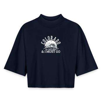Randonnée dans le Colorado - T-shirt femme coupe boxy recyclé manches mi-longues Stanley/Stella - marine - Devant - AI Model Female 172 light (172cm)