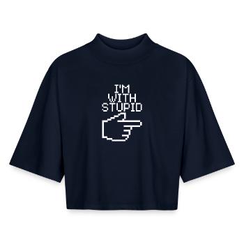 I'm With Stupid – Lustiger IT Spruch - Boxy Frauen Recyceltes 1/2 Sleeved T-Shirt by Stanley/Stella - Navy - Vorne - AI Model Female 172 light (172cm)