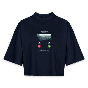 Le Montana m’appelle et je dois partir en voyage rétro dans la nature - T-shirt femme coupe boxy recyclé manches mi-longues Stanley/Stella - marine - Devant - AI Model Female 172 light (172cm)