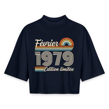 Geboren im Februar 1979 | 47. Jubiläum - Boxy Frauen Recyceltes 1/2 Sleeved T-Shirt by Stanley/Stella - Navy - Vorne - AI Model Female 172 light (172cm)