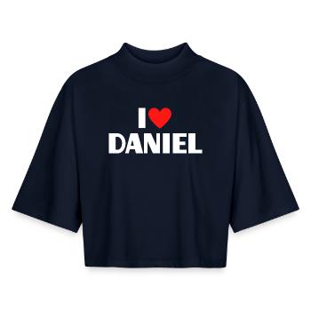 J'aime Daniel Red Heart Romantic Name Fan - T-shirt femme coupe boxy recyclé manches mi-longues Stanley/Stella - marine - Devant - AI Model Female 172 light (172cm)