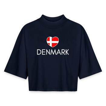 Cœur avec le drapeau du Danemark, j’aime le Danemark - T-shirt femme coupe boxy recyclé manches mi-longues Stanley/Stella - marine - Devant - AI Model Female 172 light (172cm)