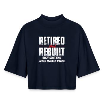 Récupération d’une chirurgie de remplacement de la hanche reconstruite à la retraite - T-shirt femme coupe boxy recyclé manches mi-longues Stanley/Stella - marine - Devant - AI Model Female 172 light (172cm)