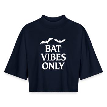 Bat vibes for horror fans - Boxy Women's Recycled 1/2 Sleeved T-Shirt by Stanley/Stella - navy - Front - AI Model Female 172 light (172cm)