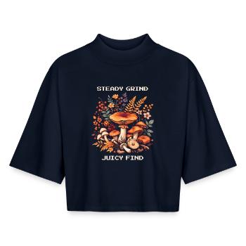 Steter Grind, saftiger Fund | Pilzsuche Pfifferlin - Boxy Frauen Recyceltes 1/2 Sleeved T-Shirt by Stanley/Stella - Navy - Vorne - AI Model Female 172 light (172cm)