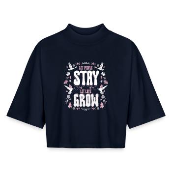 L’humanité, que les gens restent, que l’amour grandisse - T-shirt femme coupe boxy recyclé manches mi-longues Stanley/Stella - marine - Devant - AI Model Female 172 light (172cm)