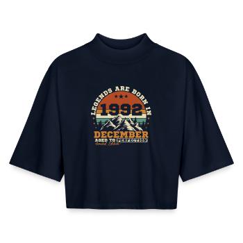Décembre 1992 Vintage Cadeau D'anniversaire - T-shirt femme coupe boxy recyclé manches mi-longues Stanley/Stella - marine - Devant - AI Model Female 172 light (172cm)