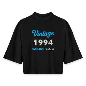 Vintage 1994 – Sailing Club Retro Geburtsjahr - Boxy Frauen Recyceltes 1/2 Sleeved T-Shirt by Stanley/Stella - Schwarz - Vorne - AI Model Female 172 light (172cm)