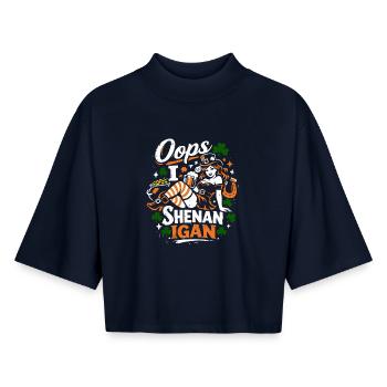 Oops I Shenanigan | Leprechaun St Patrick's Girl - Boxy Frauen Recyceltes 1/2 Sleeved T-Shirt by Stanley/Stella - Navy - Vorne - AI Model Female 172 light (172cm)