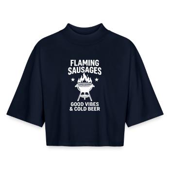 Saucisses flamboyantes, G Vibes et barbecue à la bière froide - T-shirt femme coupe boxy recyclé manches mi-longues Stanley/Stella - marine - Devant - AI Model Female 172 light (172cm)