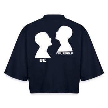Soyez vous-même – Motif minimaliste - T-shirt femme coupe boxy recyclé manches mi-longues Stanley/Stella - marine - Dos - AI Model Female 172 light (172cm)