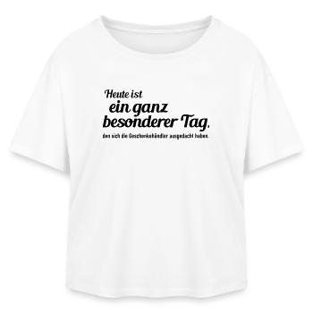 besonderer Tag - Relaxed Fit Frauen Modal Cotton T-Shirt von Stanley/Stella - Weiß - Vorne - AI Model Female 172 light (172cm)