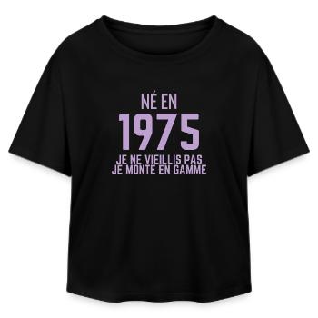 Né en 1975 – je monte en gamme - T-shirt femme coupe décontractée en coton modal Stanley/Stella - noir - Devant - AI Model Female 172 light (172cm)