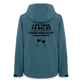 Ich mache Yoga, um mich zu entspannen, und ich trinke Wein # - Frauen Recycelte Softshelljacke von Stanley/Stella - Dunkles Petrol - Hinten - AI Model Female 172 light (172cm)