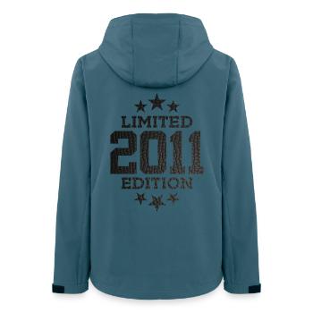 LIMITED EDITION 2011 15. GEBURTSTAG - Frauen Recycelte Softshelljacke von Stanley/Stella - Dunkles Petrol - Hinten - AI Model Female 172 light (172cm)