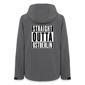 Straight outta Ostberlin (Farbe änderbar) - Frauen Recycelte Softshelljacke von Stanley/Stella - Anthrazit - Hinten - AI Model Female 172 light (172cm)