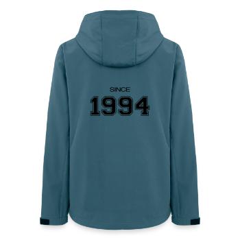 Geburtstagsgeschenk 1994 - Frauen Recycelte Softshelljacke von Stanley/Stella - Dunkles Petrol - Hinten - AI Model Female 172 light (172cm)