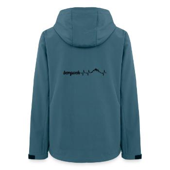 Bergweh Pulsschlag Berge - Exklusiv - Frauen Recycelte Softshelljacke von Stanley/Stella - Dunkles Petrol - Hinten - AI Model Female 172 light (172cm)