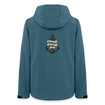 Zuhause ist, wo der Anker fällt - Home - Familie - Frauen Recycelte Softshelljacke von Stanley/Stella - Dunkles Petrol - Hinten - AI Model Female 172 light (172cm)