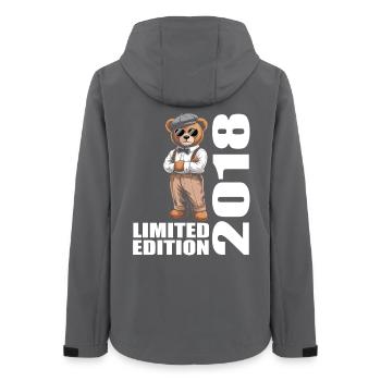 2018 Limited Edition Bär Geburtstag 2018 - Frauen Recycelte Softshelljacke von Stanley/Stella - Anthrazit - Hinten - AI Model Female 172 light (172cm)