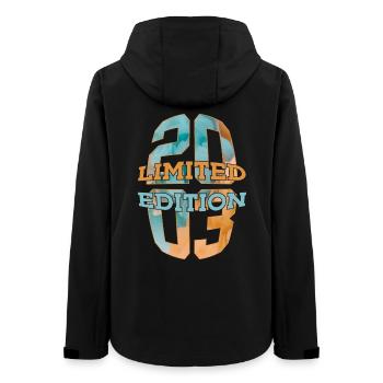 LIMITED EDITION 2003 23 JAHRE 23. GEBURTSTAG - Frauen Recycelte Softshelljacke von Stanley/Stella - Schwarz - Hinten - AI Model Female 172 light (172cm)