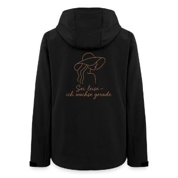Leise wachsend: Frau mit Hut - Frauen Recycelte Softshelljacke von Stanley/Stella - Schwarz - Hinten - AI Model Female 172 light (172cm)