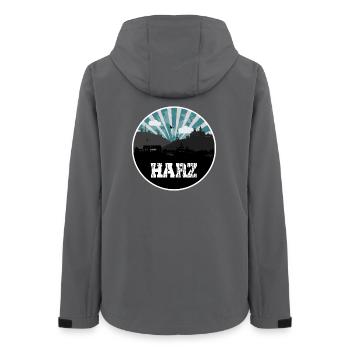 Harz Blue Hour Skyline - Frauen Recycelte Softshelljacke von Stanley/Stella - Anthrazit - Hinten - AI Model Female 172 light (172cm)