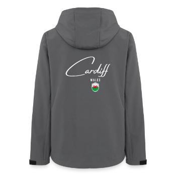 Cardiff, Wales, elegantes Design Cardiff - Frauen Recycelte Softshelljacke von Stanley/Stella - Anthrazit - Hinten - AI Model Female 172 light (172cm)