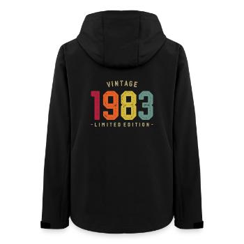 Jahrgangs-Ausgabe 1983 - Frauen Recycelte Softshelljacke von Stanley/Stella - Schwarz - Hinten - AI Model Female 172 light (172cm)