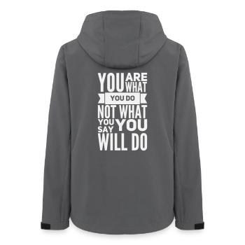 Du bist, was du tust – Motivation fett weiß - Frauen Recycelte Softshelljacke von Stanley/Stella - Anthrazit - Hinten - AI Model Female 172 light (172cm)