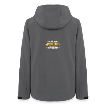 Nicht perfekt, aber nah dran – Goldschrift - Frauen Recycelte Softshelljacke von Stanley/Stella - Anthrazit - Hinten - AI Model Female 172 light (172cm)