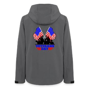 USA-Flagge Veterans Day Emblem - Frauen Recycelte Softshelljacke von Stanley/Stella - Anthrazit - Hinten - AI Model Female 172 light (172cm)