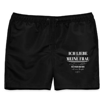 ICH LIEBE MEINE FRAU & Männerabende mit Kumpels - Männer Badeshorts - Schwarz - Vorne - AI Model Male 178 light (178cm)