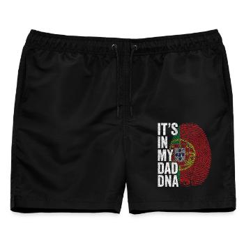Portugal Flagge Portugiesisch Papa Fußabdruck - Männer Badeshorts - Schwarz - Vorne - AI Model Male 178 light (178cm)