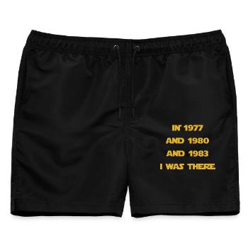 ICH WAR DABEI 77 80 83 - Männer Badeshorts - Schwarz - Vorne - AI Model Male 178 light (178cm)