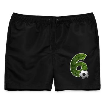 NR. 6 NUMMER 6 FUßBALL 6. GEBURTSTAG - Männer Badeshorts - Schwarz - Vorne - AI Model Male 178 light (178cm)