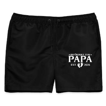 Befördert zum Papa est. 2026 Vaterschaft - Männer Badeshorts - Schwarz - Vorne - AI Model Male 178 light (178cm)