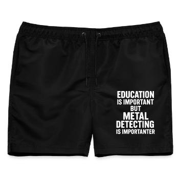 Bildung ist wichtig, aber Metallerkennung ist es - Männer Badeshorts - Schwarz - Vorne - AI Model Male 178 light (178cm)