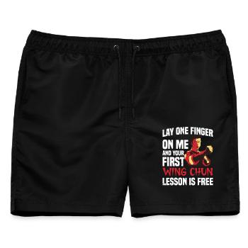 Wing Chun Kung Fu Trainingsstunde Lehrer Wing - Männer Badeshorts - Schwarz - Vorne - AI Model Male 178 light (178cm)