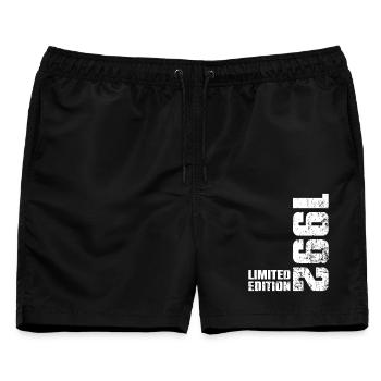 34-jähriges Geburtstagsgeschenk für männliche Frauen 1992 - Männer Badeshorts - Schwarz - Vorne - AI Model Male 178 light (178cm)