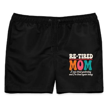 Zurückgetretene sarkastische Mutter Mutter im Ruhestand - Männer Badeshorts - Schwarz - Vorne - AI Model Male 178 light (178cm)