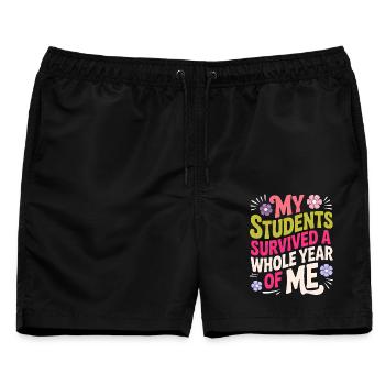 Meine Schüler haben ein ganzes Jahr als Lehrer überlebt - Männer Badeshorts - Schwarz - Vorne - AI Model Male 178 light (178cm)